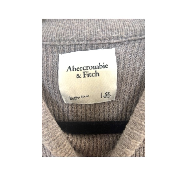 Abercrombie & Fitch Crewneck Sweater - Picture 4 of 4